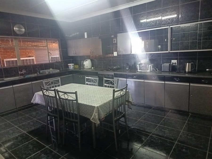 3 Bedroom Property for Sale in Northview Northern Cape